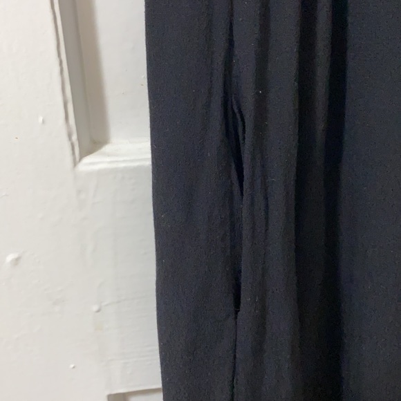 &Other Stories | Sleek Black Sleeveless Dress 4 - Picture 4 of 8